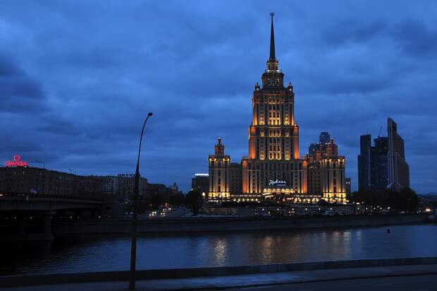 гостиница "Украина", сталинские высотки, москва, москва река, Гостиничной здание в Драгомилове
