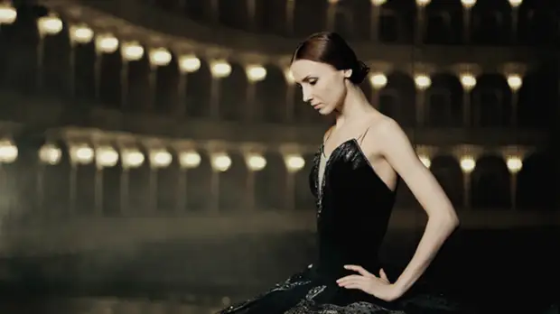 Балерина Захарова сравнила работу космонавтов и артистов балета