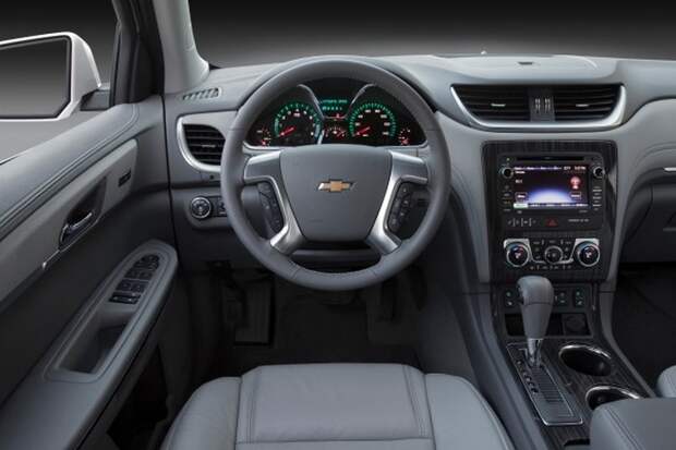 Салон автомобиля Chevrolet Traverse.