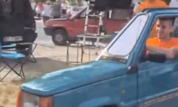 2 автомобиль толщиной с подушку