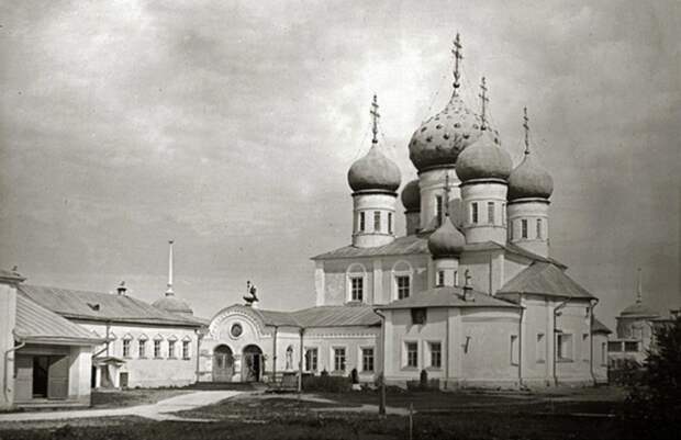 Троицкий собор Макарьева Калязинского монастыря