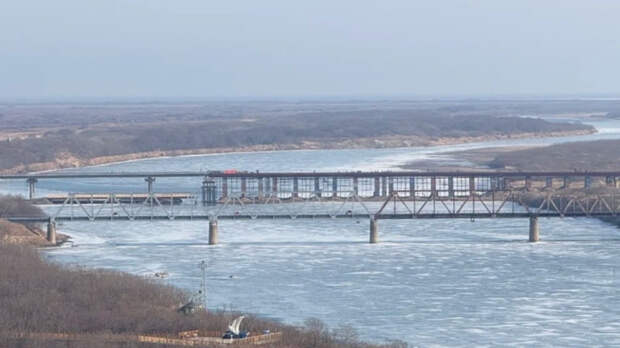 Строительство моста через реку Туманная