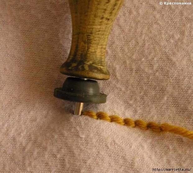 Вышивка ковровой техникой с помощью специальной иглы (9) (600x540, 169Kb)