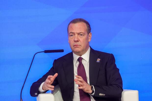 Медведев высказался об условиях переговоров по Украине