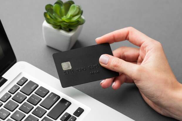 Дебетовые карты для оплаты в Дубае и ОАЭ: безопасность за границей