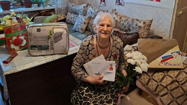 Труда не боялась никогда. Ветеран из Барнаула Мария Холодкова отметила 100-летний юбилей