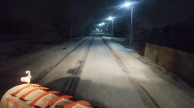 В Крыму за сутки очистили более 15 тысяч км дорог