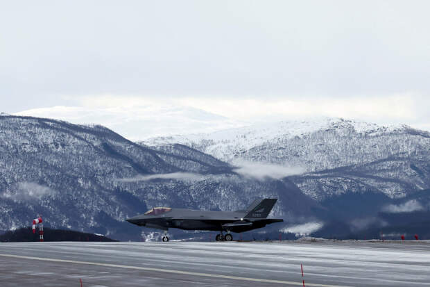 США вооружатся небоеспособными F-35
