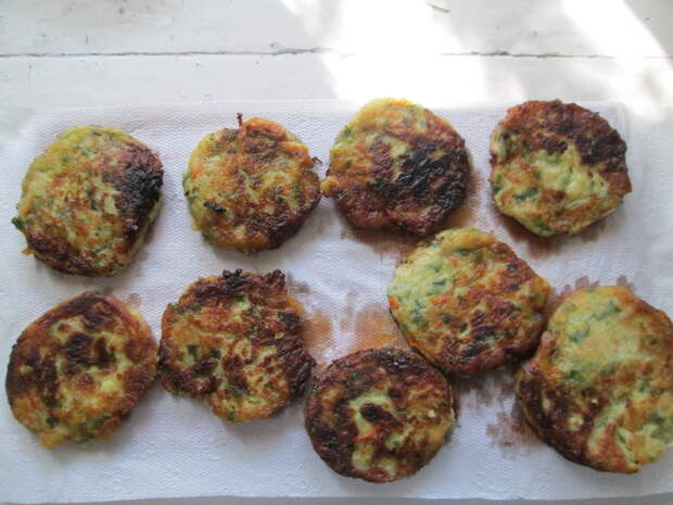 Мини-пирог из картофельных коржей - оригинальная и очень вкусная закуска