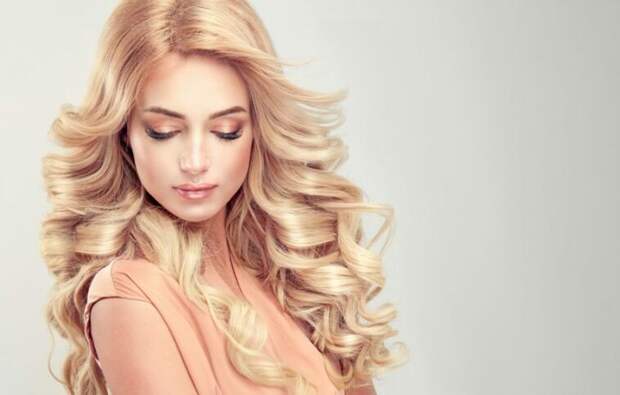 Красивое окрашивание волос для блондинок: модные тенденции сезона 2022