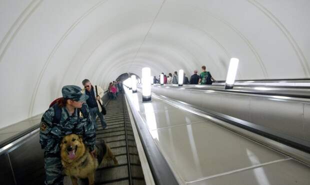 Гбр метро. ГБР Московского метрополитена. ГБР метрополитена. Балет в метро.