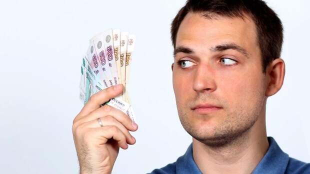 Сколько денег нужно для счастья гражданам России, потребности растут, а доходы падают