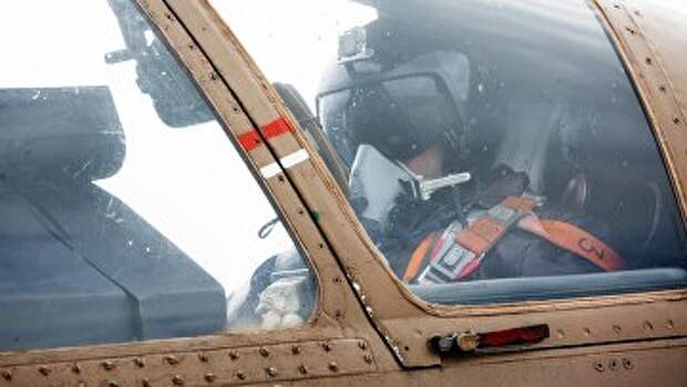 Пилот в кабине Су-25 ВКС России на авиабазе Хмеймим в Сирии. Архивное фото