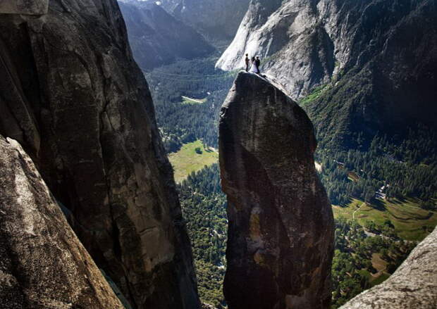 Lost Arrow Spine-одно из наиболее популярных мест среди альпинистов в Северной Америке