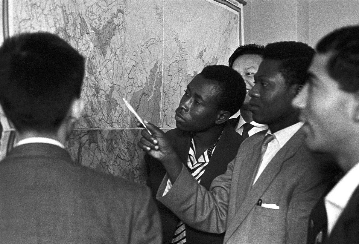 Почему 500 африканцев вышли на Красную площадь в 1963?