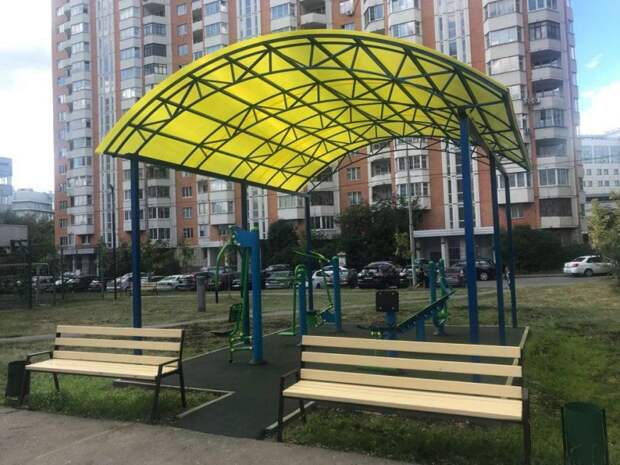 Двор на улице Полины Осипенко. Фото из архива