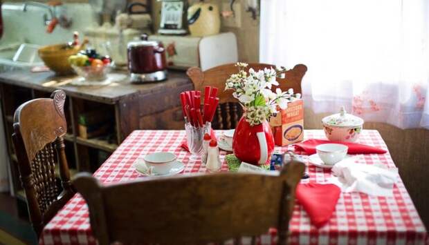 Как запахи и цвета влияют на аппетит: наука, которую используют маркетологи