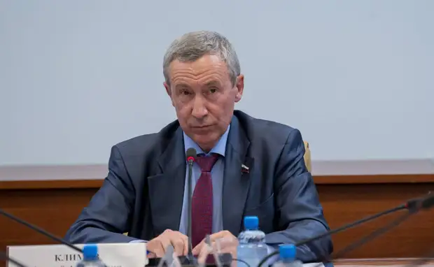 Климов: Зеленский сложил с себя полномочия главнокомандующего украинской армией