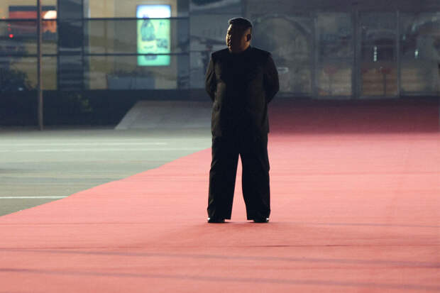 ЦТАК: Ким Чен Ын руководил созданием скульптур участвовавших в СВО бойцов