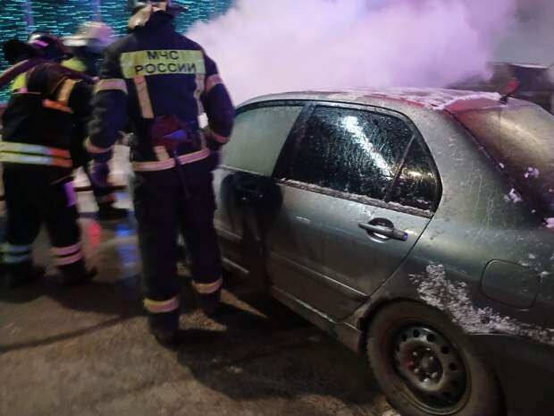 В Муроме возле ТЦ «Мармелад» сгорел легковой автомобиль