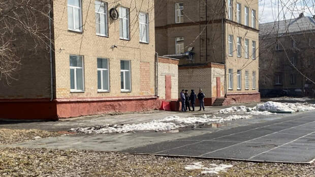 Напавший на челябинскую школу и раненная им девочка лежат в одной больнице