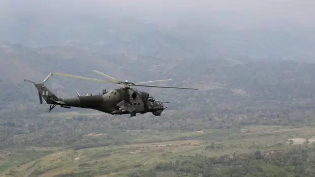 Пять человек погибли при крушении военного вертолёта в Перу