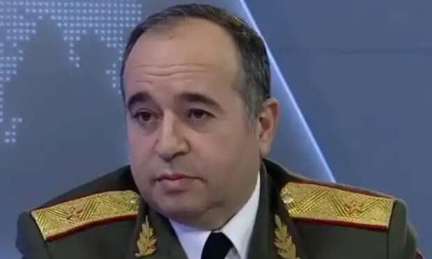 На Пашиняна оскалились собственные генералы. «В ближайшие дни» Армению перевернут изнутри