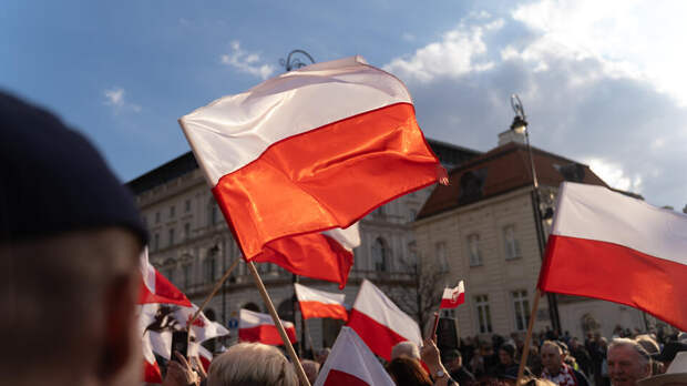 Глава СВР Польши: в стране растет число пророссийских настроений