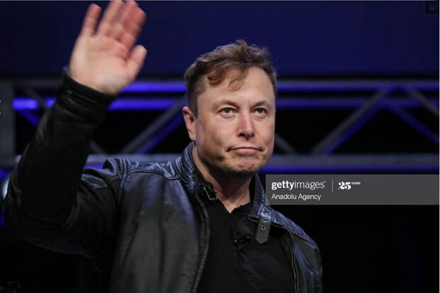 Musk-Hand-Up