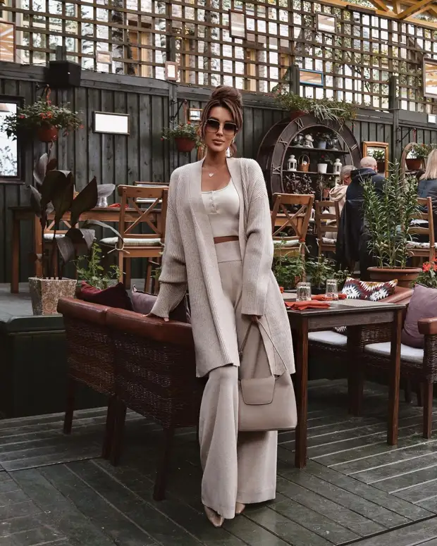 Как и с чем носить цвет тауп: 10 лаконичных и роскошных идей