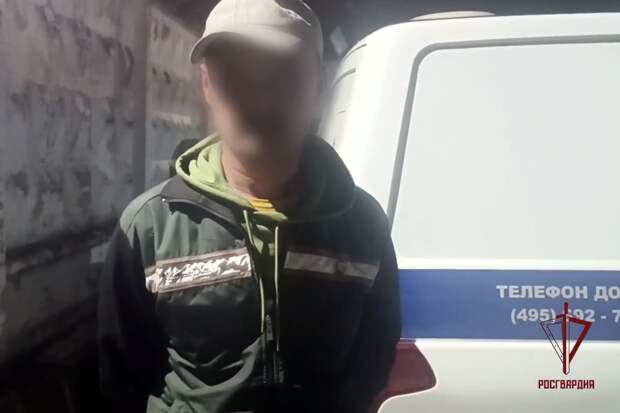В Подмосковье мигрант оголился перед детьми и был задержан