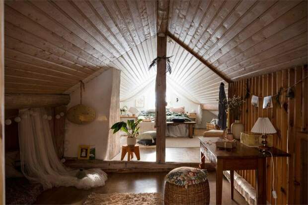 Очаровательный дом 101 м²: настоящая печка, уютная мансарда, интерьер в стиле рустик