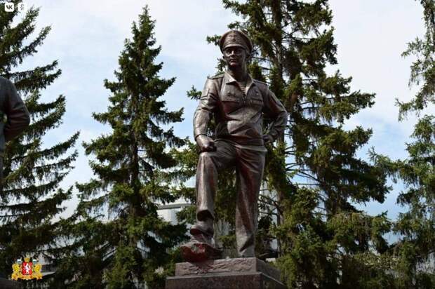 В Екатеринбурге накануне Дня Победы появился новый памятник