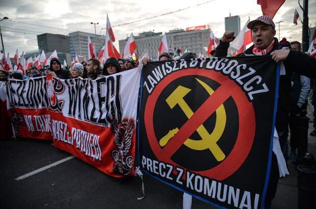 Марш по случаю Дня независимости Польши редко обходится без антикоммунистических, а значит, антирусских выступлений.