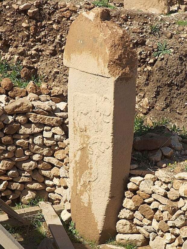 Столб с резьбой из Гёбекли (фото todduygu).