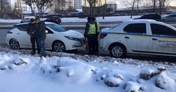 У харьковчанина отобрали авто за неуплату коммунальных услуг. Машина стоит в 7 раз больше, чем он должен