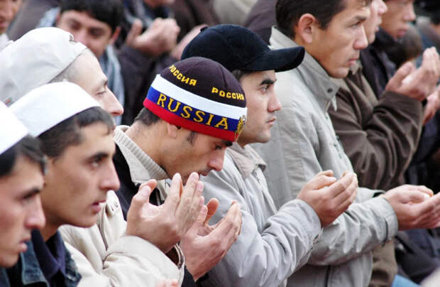 Москву и Подмосковье исключили из эксперимента по найму мигрантов