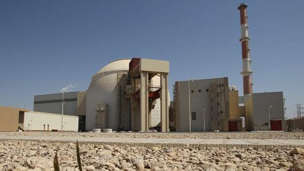 Иран сообщил о втором попадании снаряда по территории АЭС «Бушер»