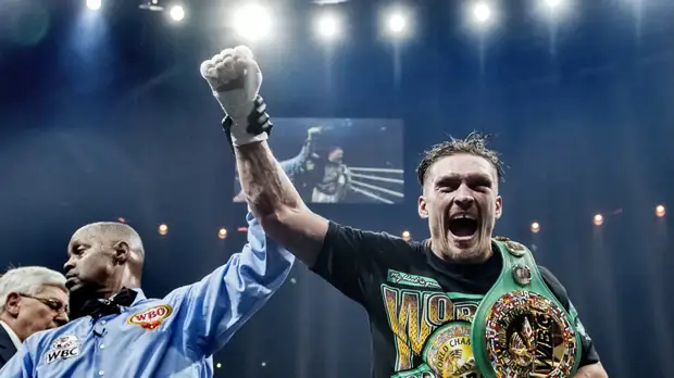 Боксёр Усик раскритиковал состояние дорог на Украине