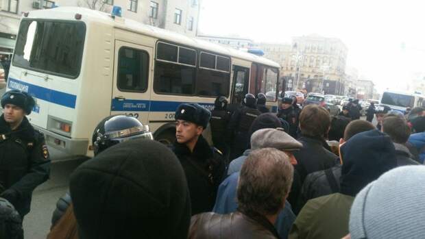 В центре москвы задержали. В центре москвы задержали