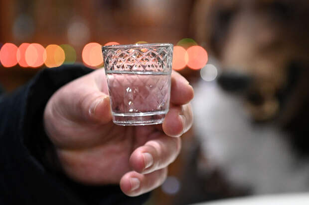 Росстат: за год водка в России подорожала до 948 рублей за литр