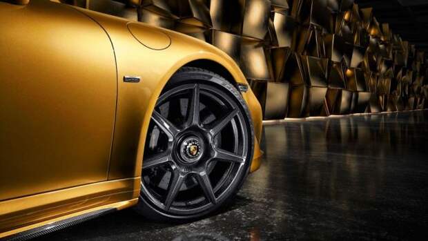 Porsche первым в мире предложил колёса из углеродного волокна 