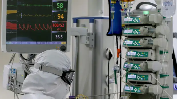 Силуанов: Россия потратила в 2021 году на борьбу с COVID-19 около 850 млрд рублей