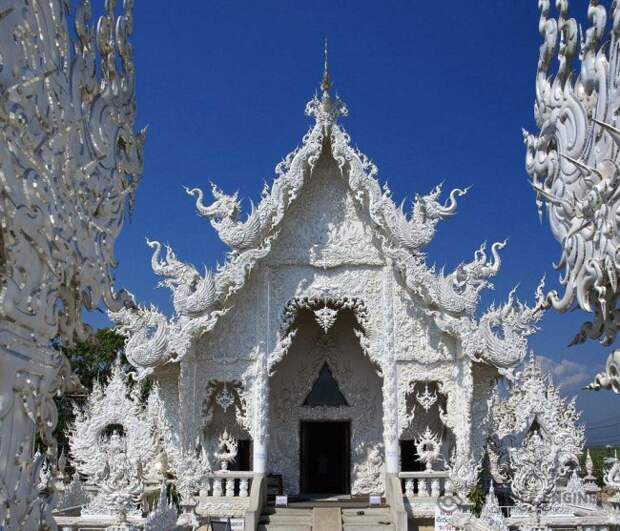 Храмовый комплекс Ват Ронг Кхун (Wat Rong Khun)  в Таиланде (20 фото)