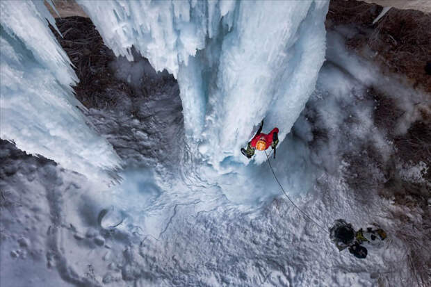 FrozenWaterfalls11 Фотография: Удивительные замерзшие водопады по всему миру №12 - BigPicture.ru