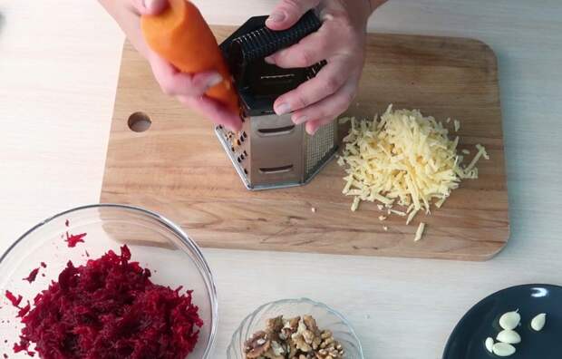 салат чингисхан с курицей