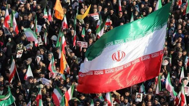 «Сели в лужу»: бомбы США смогли лишь сменить одного Хаменеи на другого – CNN