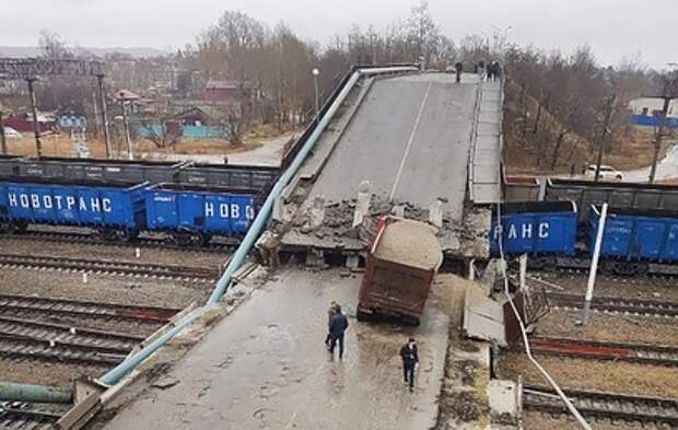 В Приамурье введен режим ЧС из-за обрушения моста