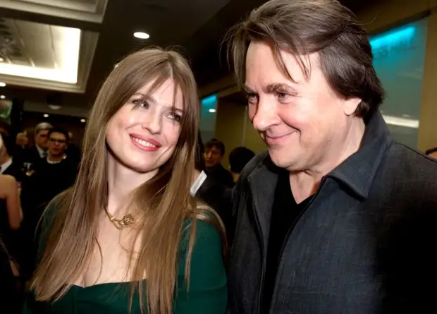 Как выглядит старшая дочь Константина Эрнста