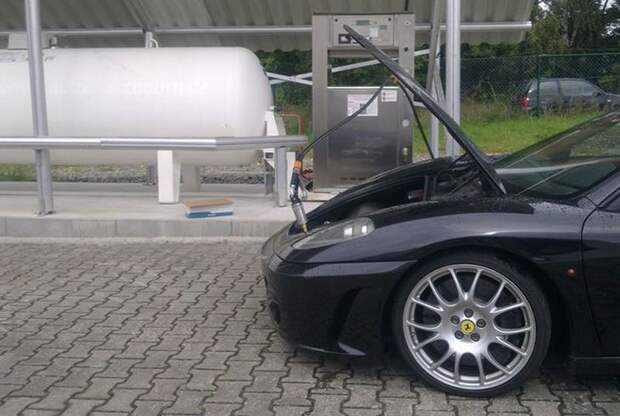 Суперкар Ferrari с газобаллонным оборудованием  f430, ferrari, ГБО, газ